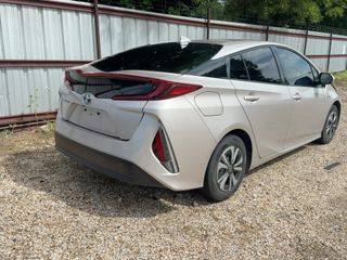 2019 Toyota Prius Prime Premium - Exterior Rear Right Corner Image